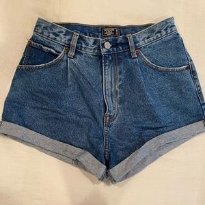 Abercrombie Annie High Rise Shorts (Size 2)
